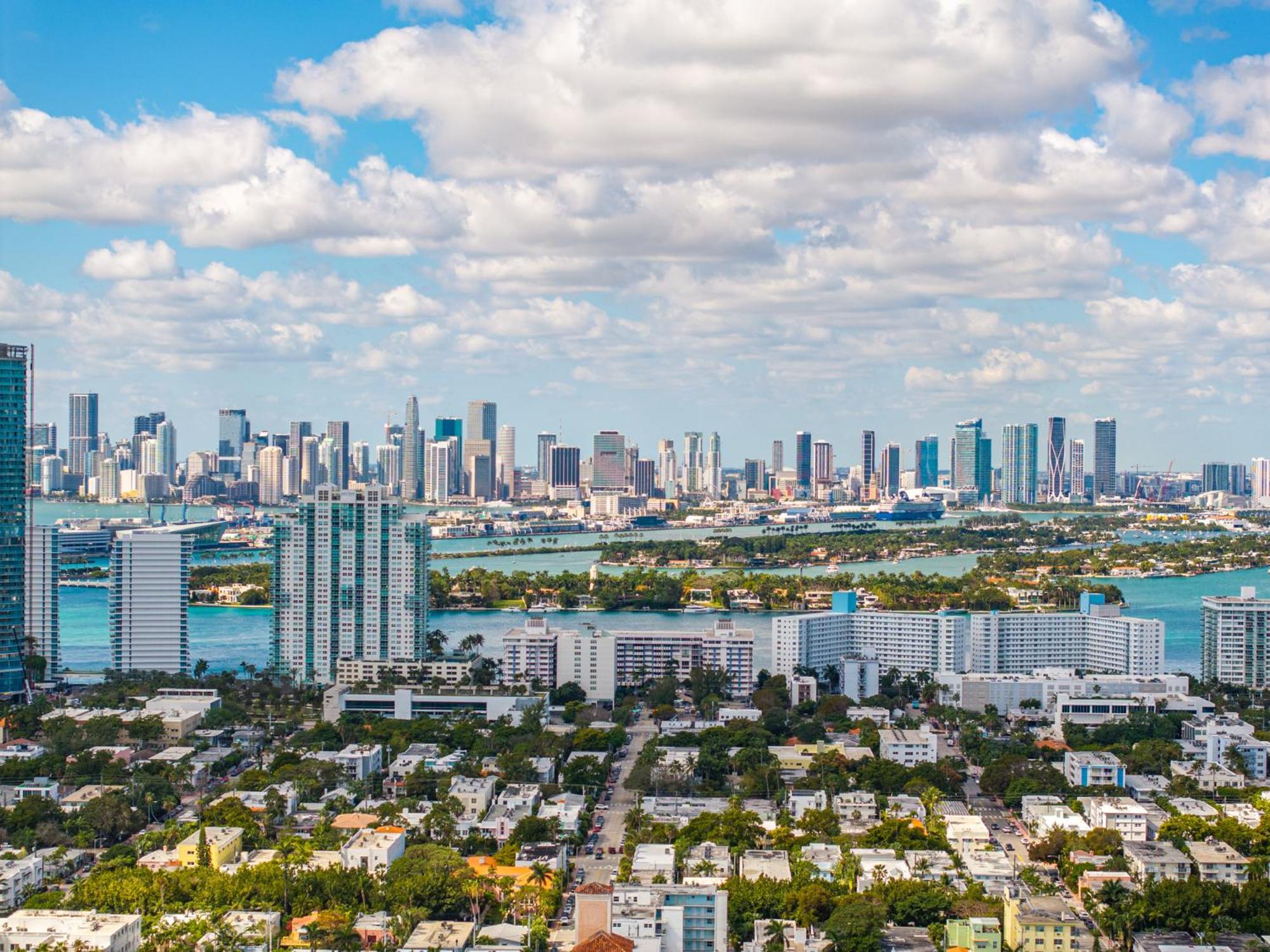 Luxuri Suites Miami Beach Exterior photo